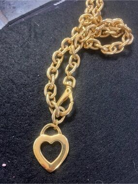 Gold Heart Pendant Link Necklace - Women's Jewelry